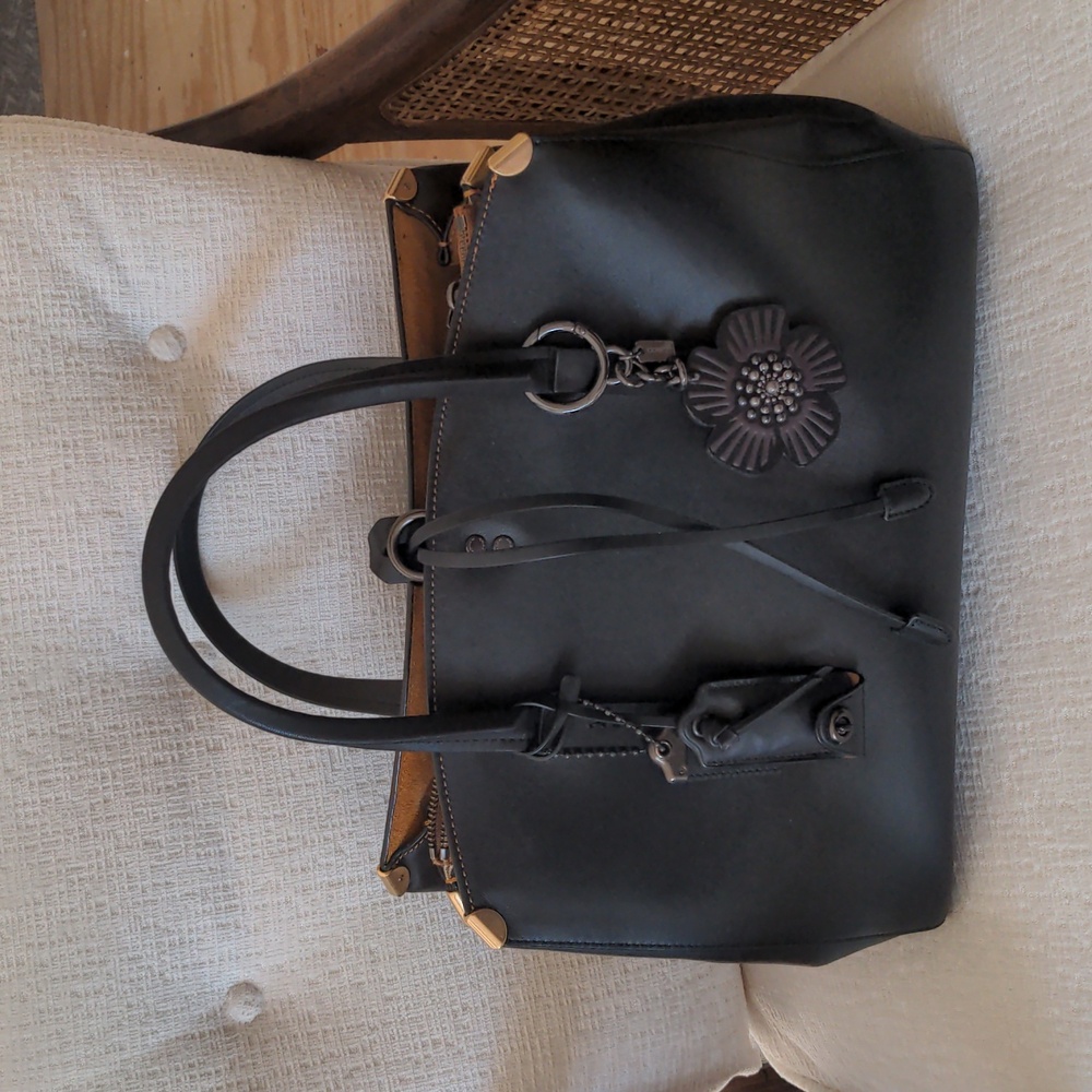 Coach Cooper Carryall Black GUC